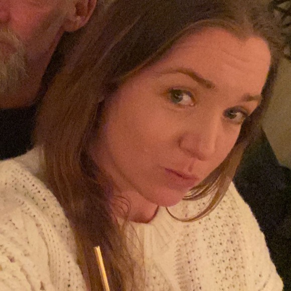 Meet your Posher, Roxanne - Picture 1 of 1